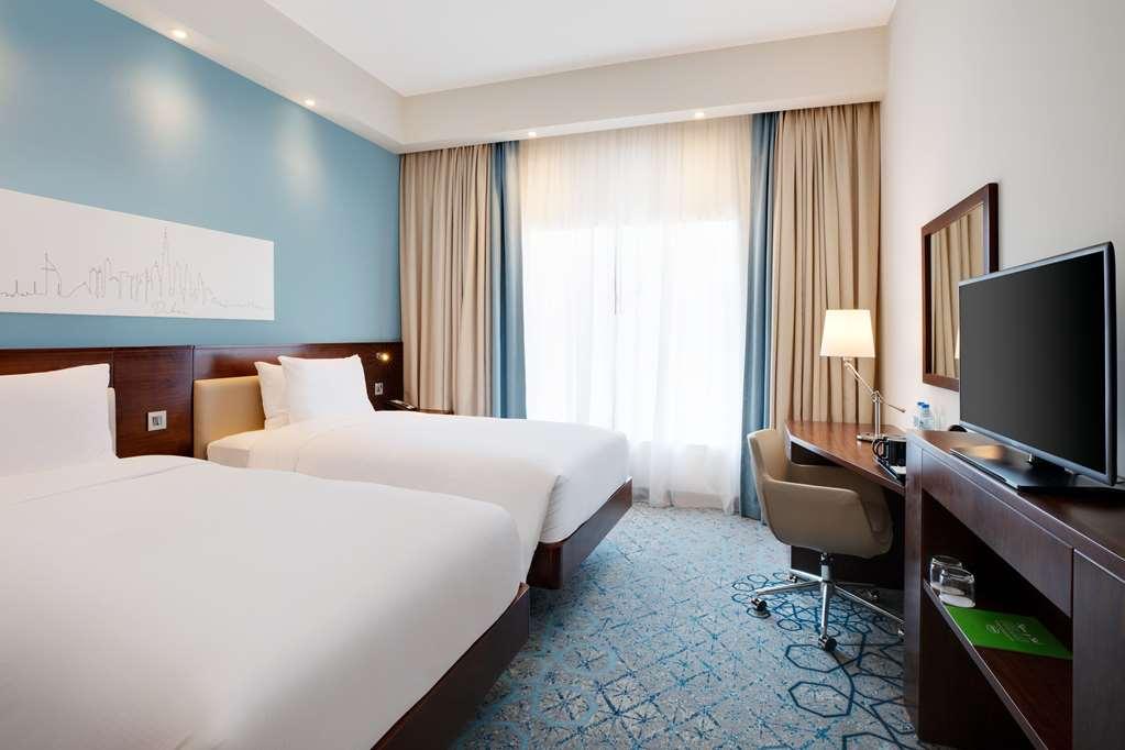 Hampton By Hilton Dubai Al Barsha Hotel Room photo